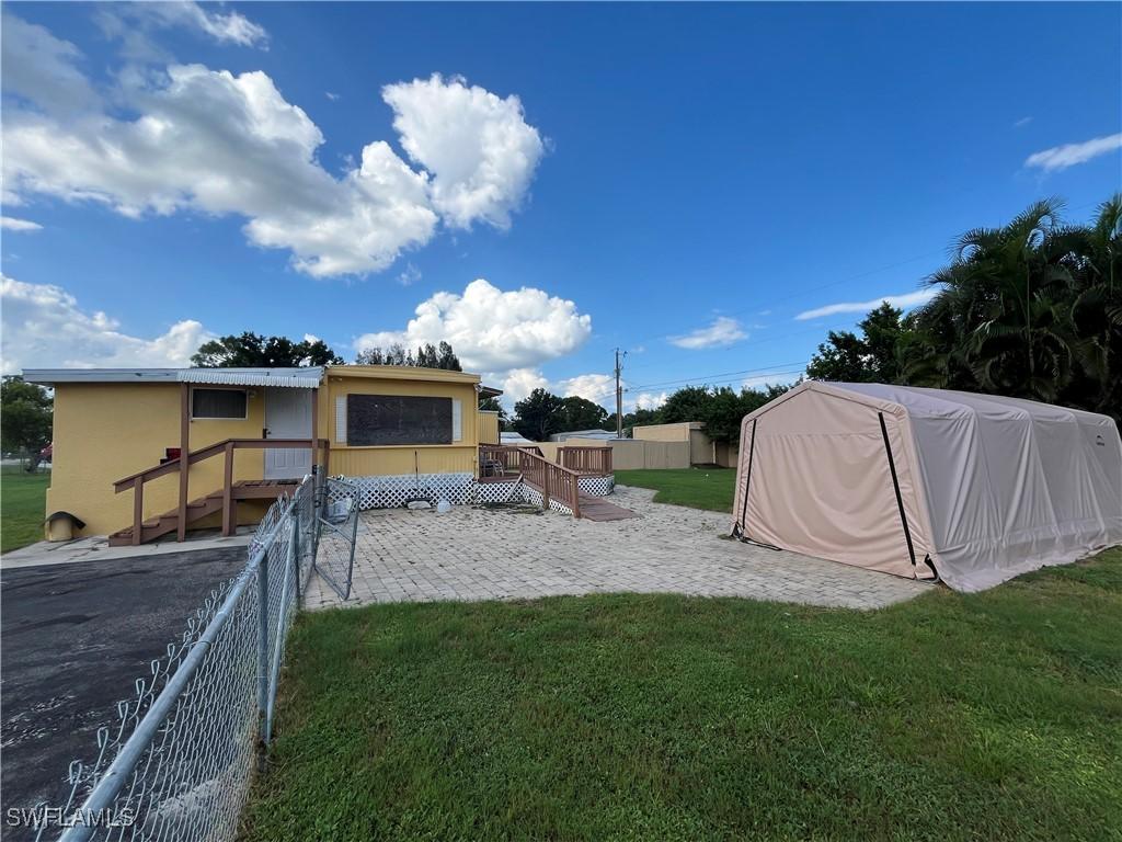 8305 Tolles Dr., North Fort Myers, FL 33917
