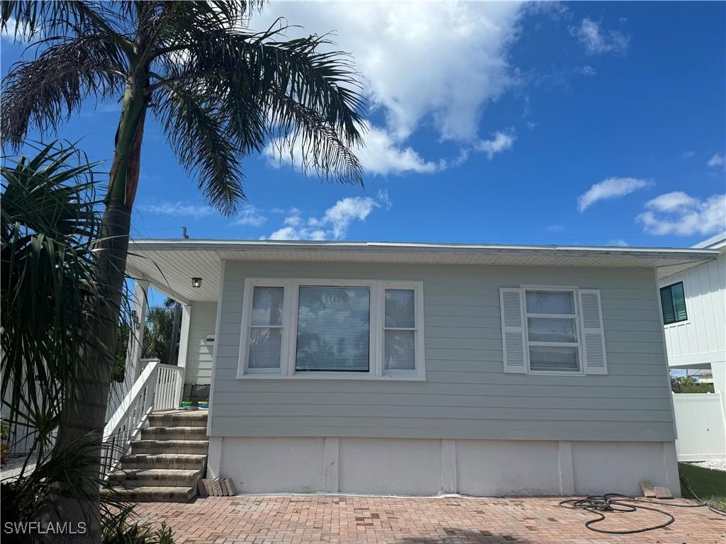 159 Pearl St., Fort Myers Beach, FL 33931