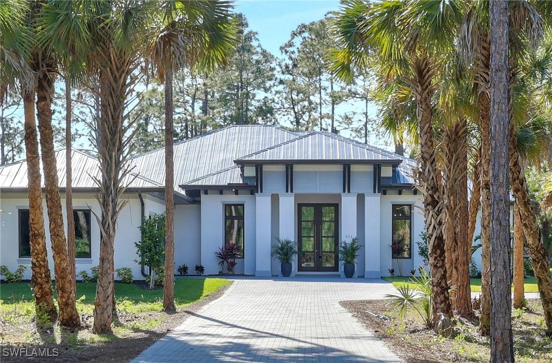 933 11th St., Naples, FL 34117