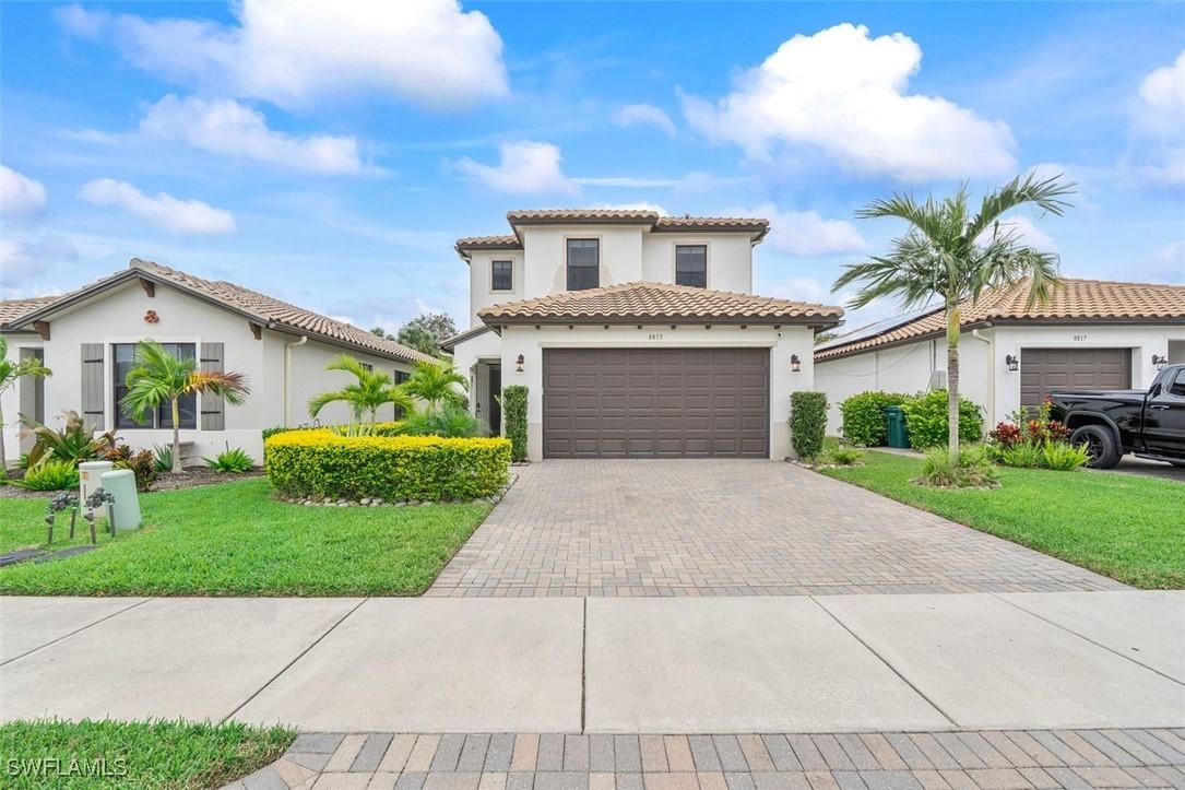 8813 Madrid Cir., Naples, FL 34104