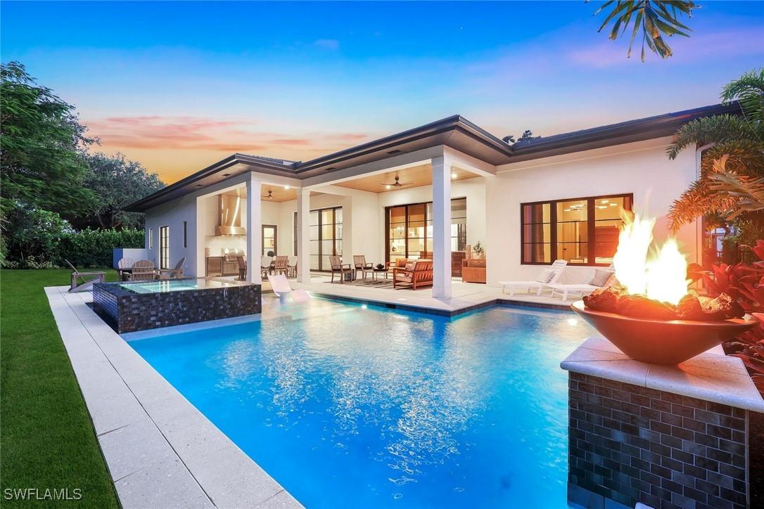 1546 Mandarin Rd., Naples, FL 34102