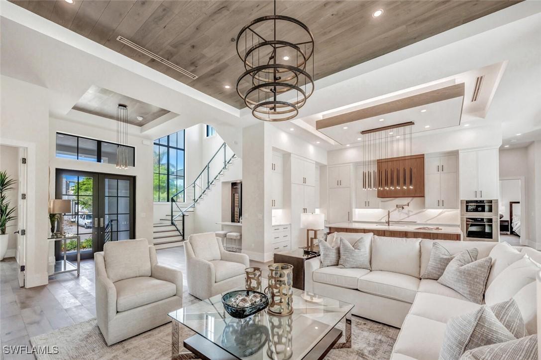 3540 Crayton Rd., Naples, FL 34103
