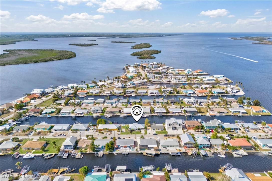 2758 Bruce St., Matlacha, FL 33993