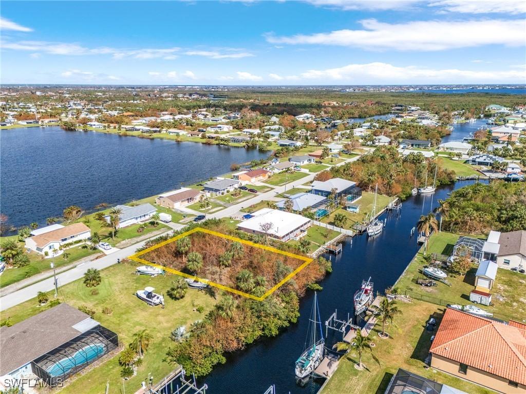 18826 Ashcroft Cir., Port Charlotte, FL 33948