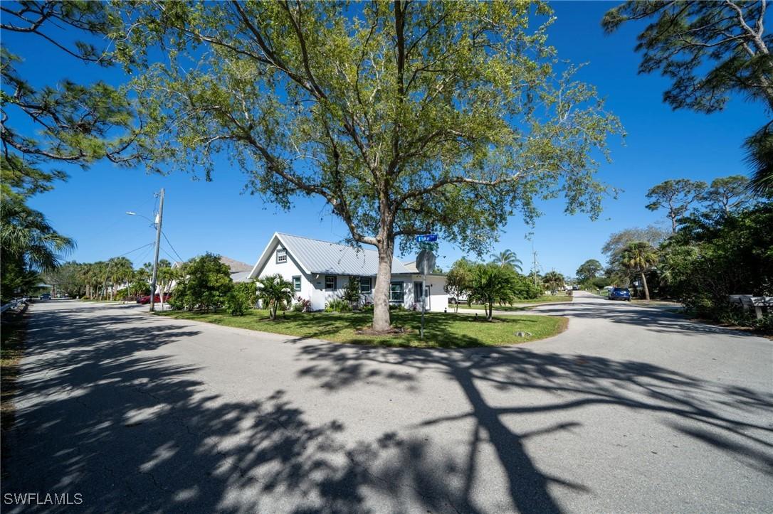 3986 Bennett Ln., Bonita Springs, FL 34134