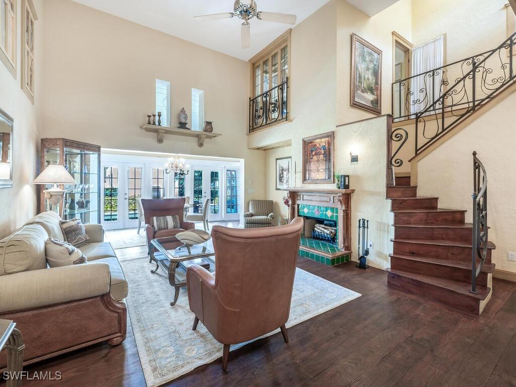 631 Serendipity Dr., Naples, FL 34108