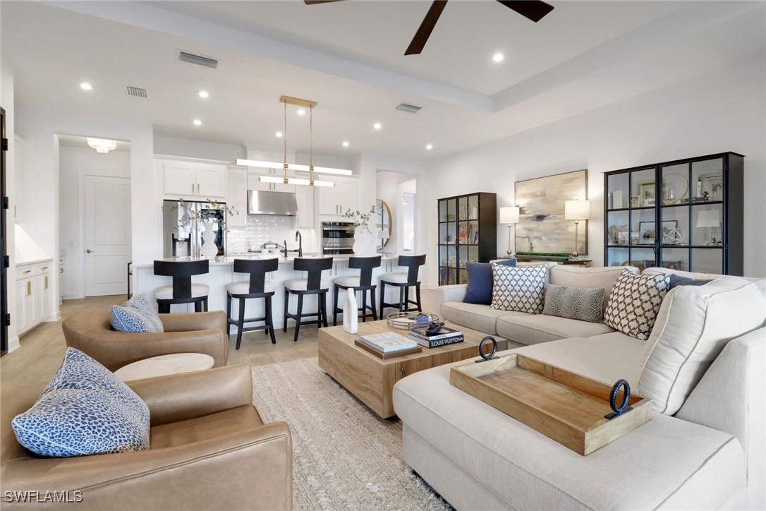 15338 Aprile St., Naples, FL 34114