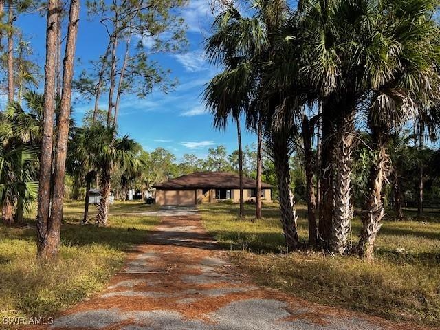 4121 5th Ave., Naples, FL 34119