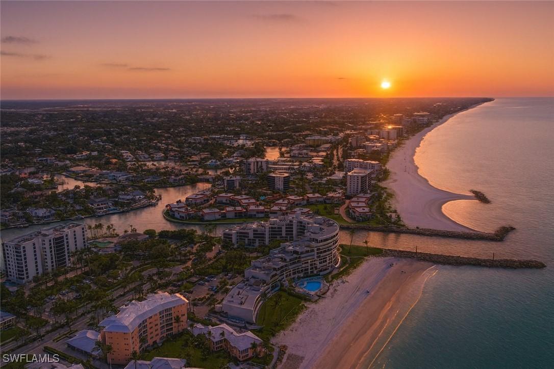 2400 Gulf Shore Blvd. #PH-4, Naples, FL 34103