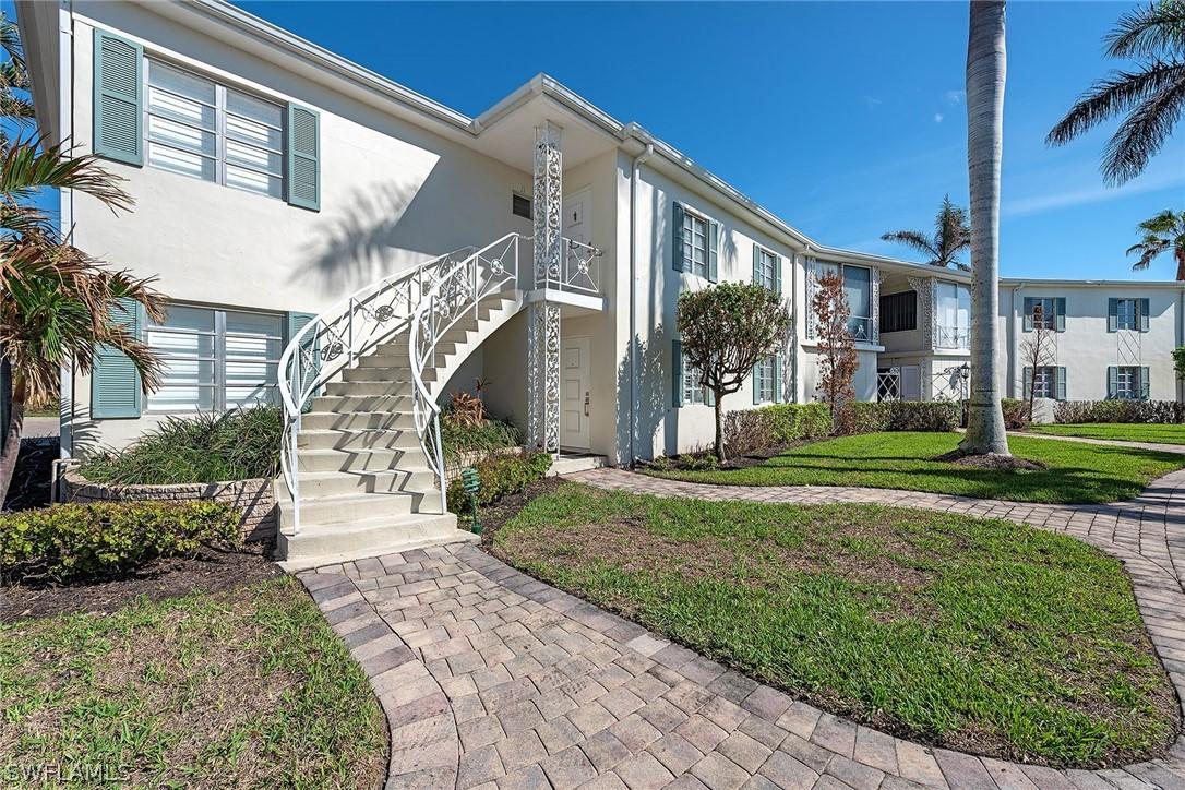 1568 Gulf Shore Blvd. #5, Naples, FL 34102