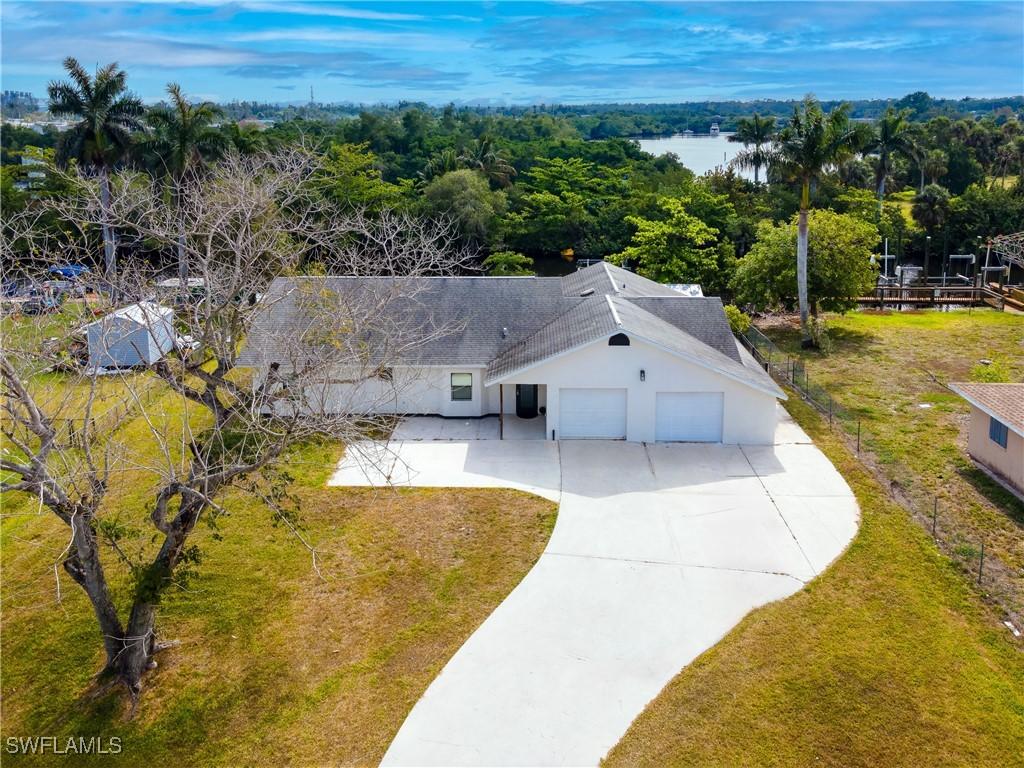 137 Meta St., Fort Myers, FL 33905
