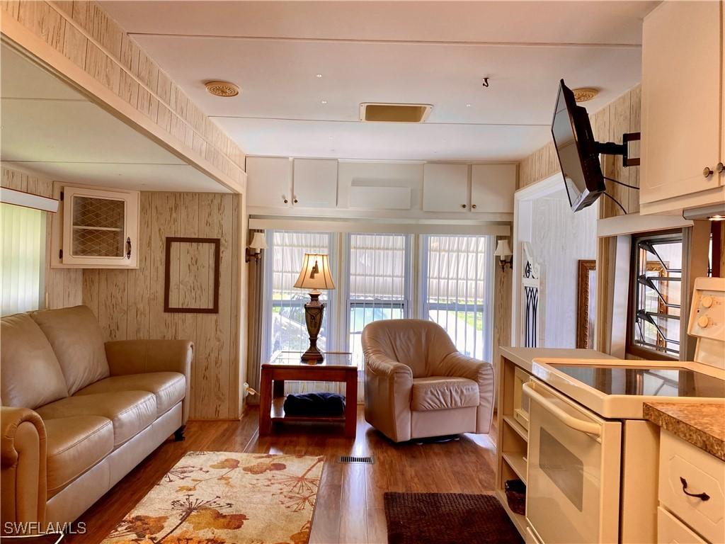 14 Pearl Dr. #14P, Naples, FL 34114