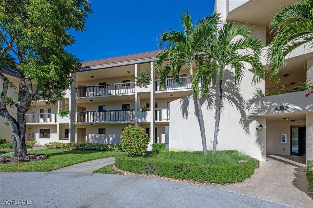 413 Augusta Blvd. #305, Naples, FL 34113