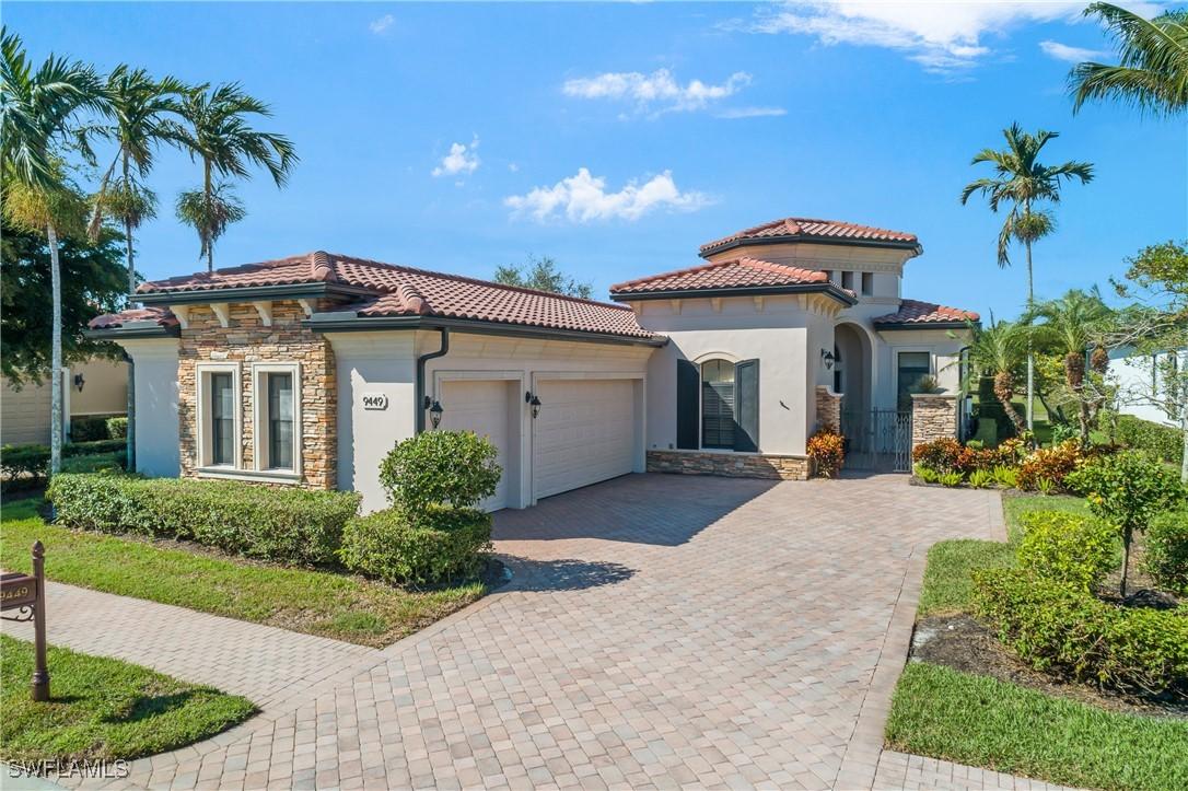 9449 Napoli Ln., Naples, FL 34113