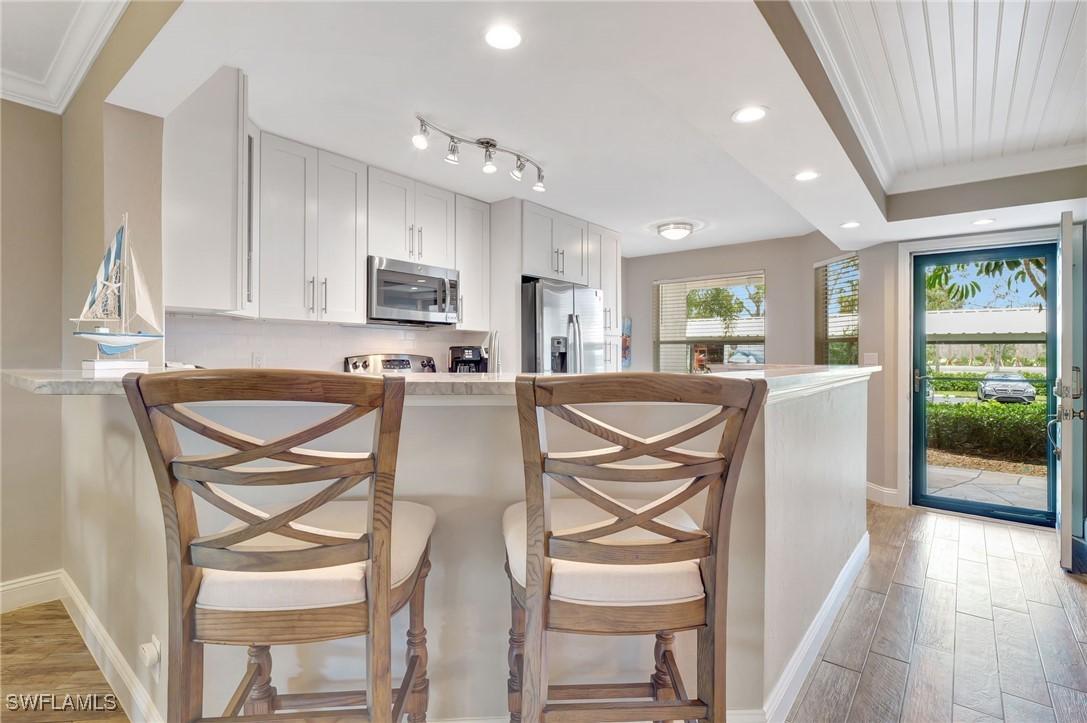360 Horse Creek Dr. #102, Naples, FL 34110
