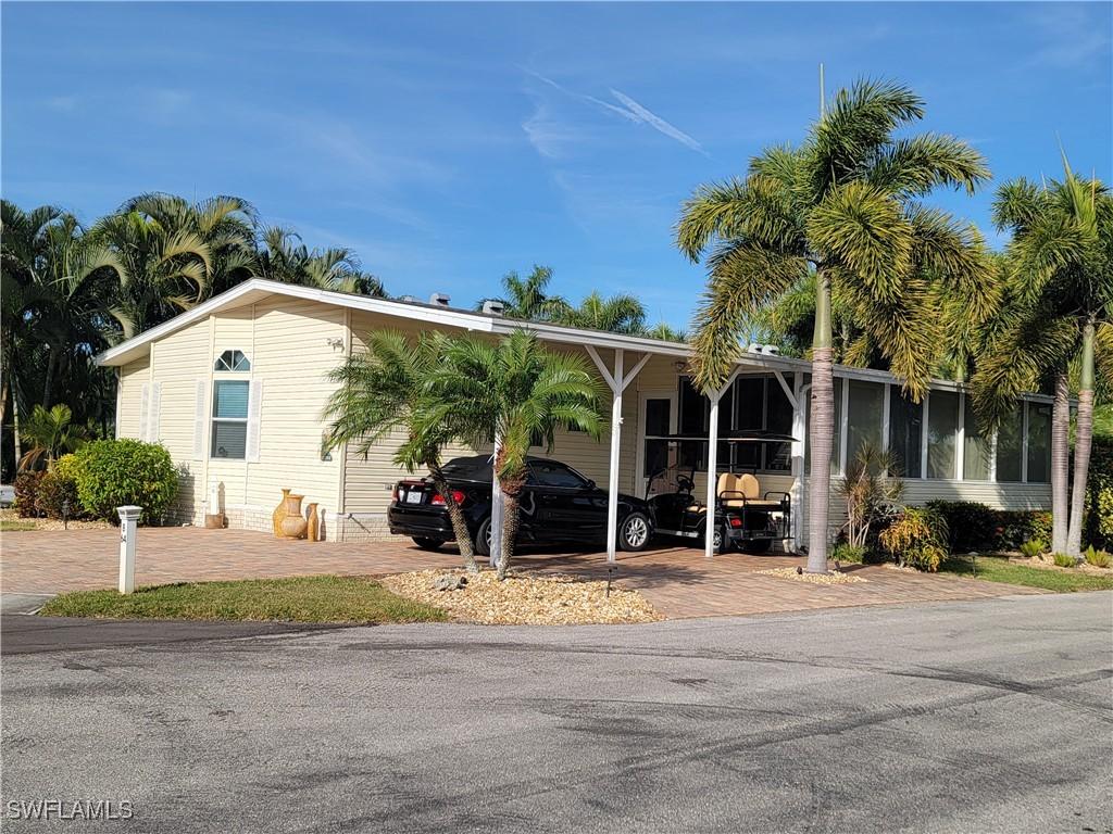 10099 Parkwood Dr., Fort Myers, FL 33905