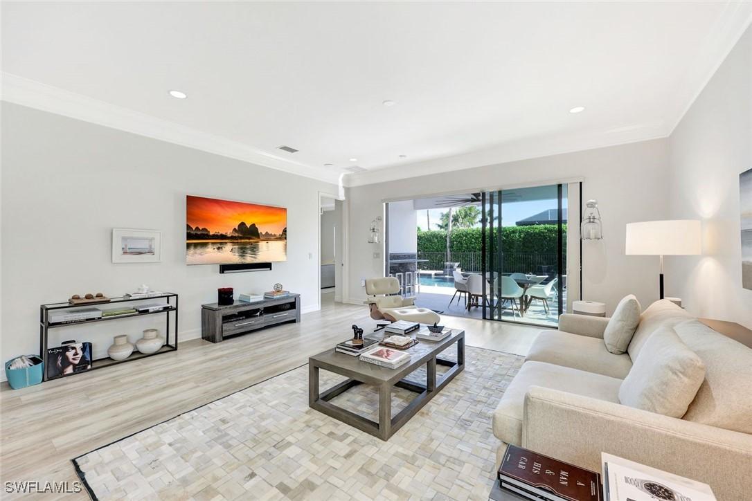 3565 Beaufort Ct., Naples, FL 34119