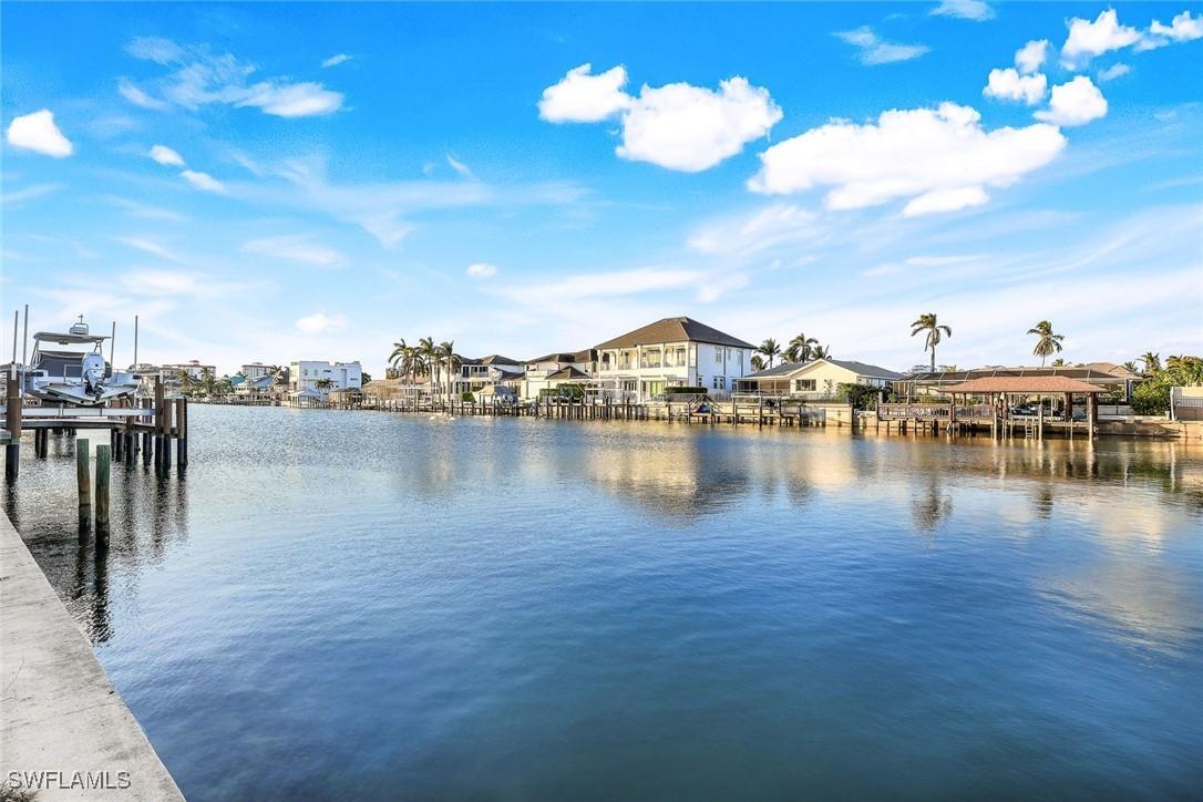 475 Seabee Ave., Naples, FL 34108