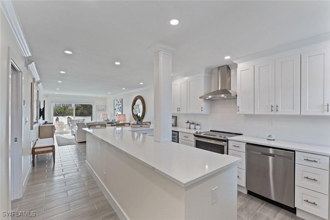 1208 Edington Pl. #E103, Marco Island, FL 34145