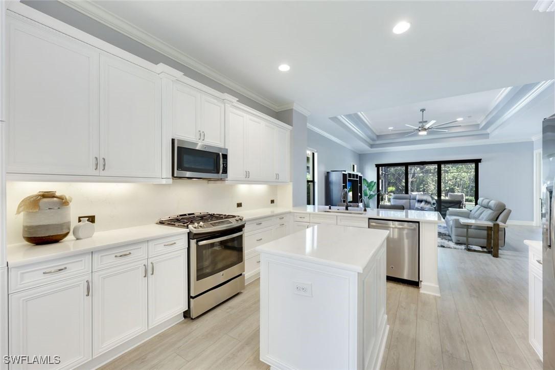6592 Roma Way, Naples, FL 34113