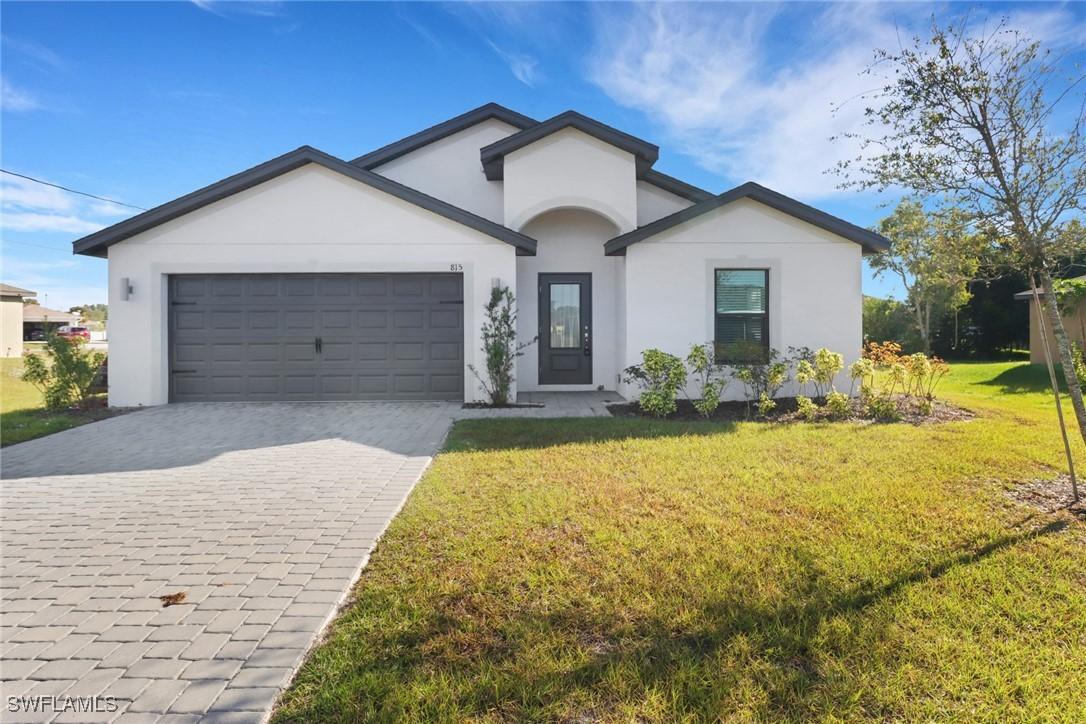 815 Unger Ave., Fort Myers, FL 33913