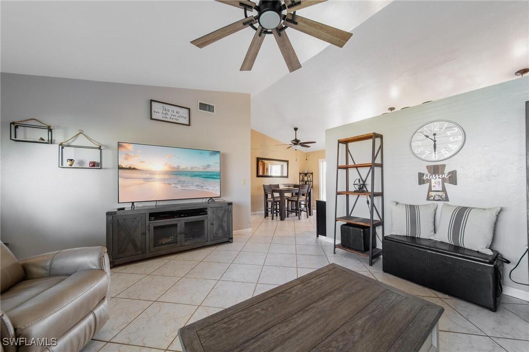 614 SW 25th Ter., Cape Coral, FL 33914