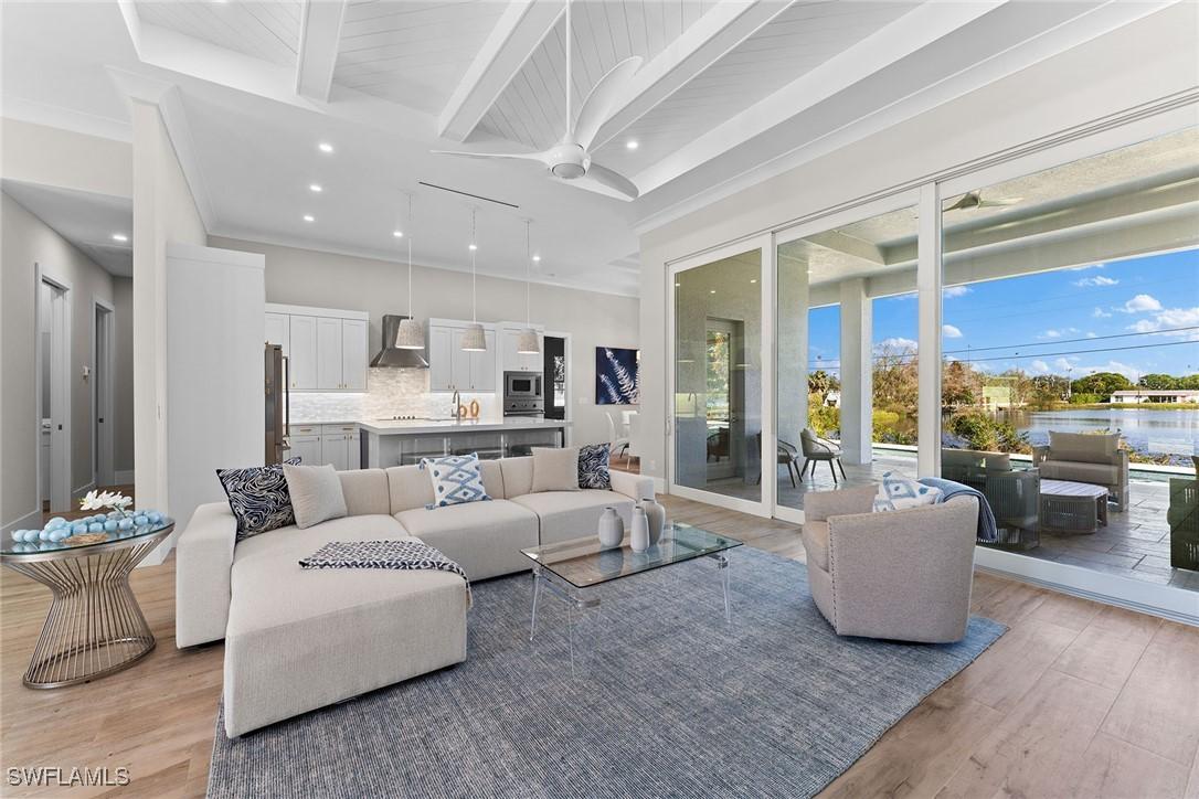 1478 10th St., Naples, FL 34102