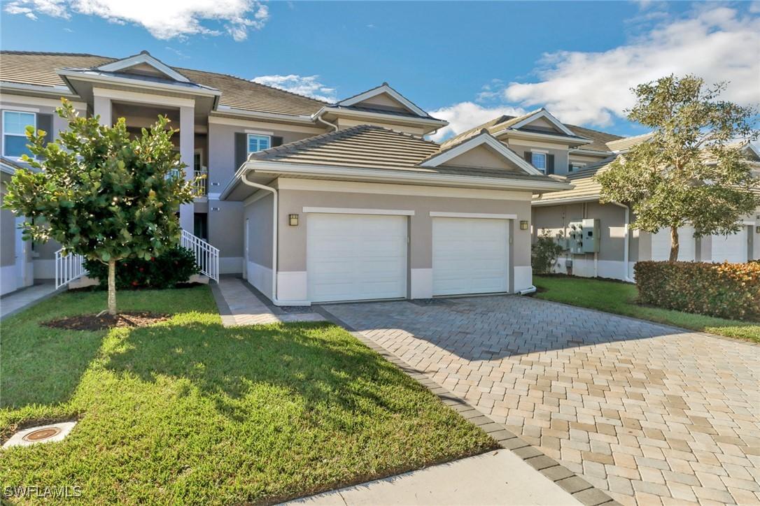 238 Indies Dr. #202, Naples, FL 34114