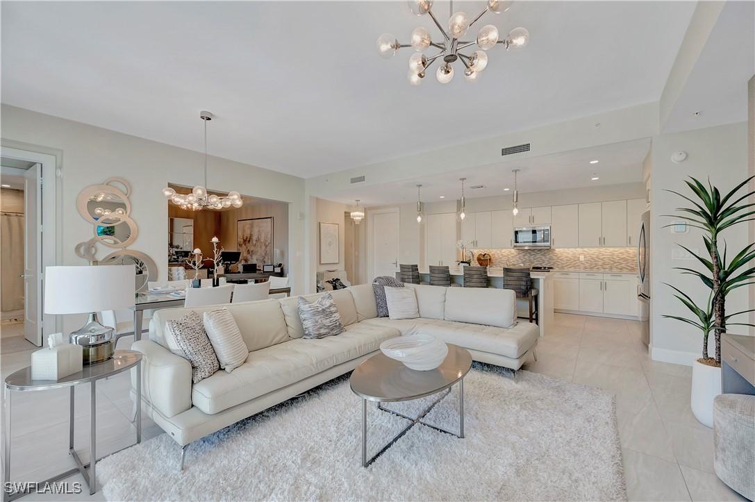1111 Central Ave. #211, Naples, FL 34102