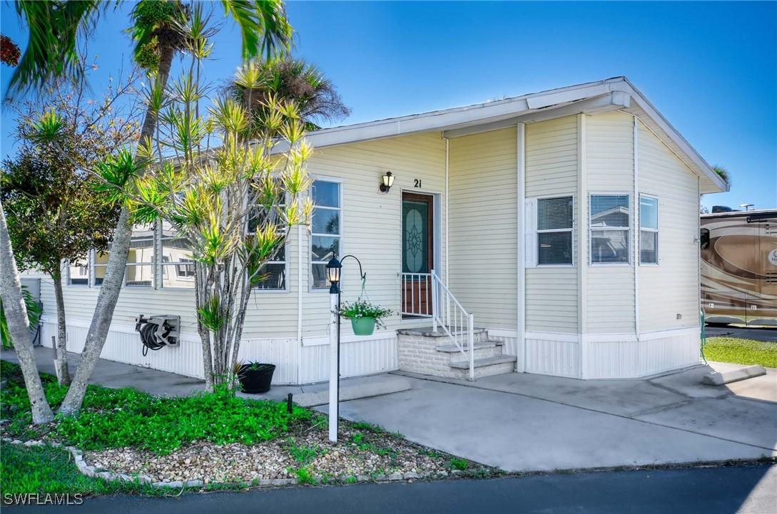 21 Onyx Dr. #21-O, Naples, FL 34114