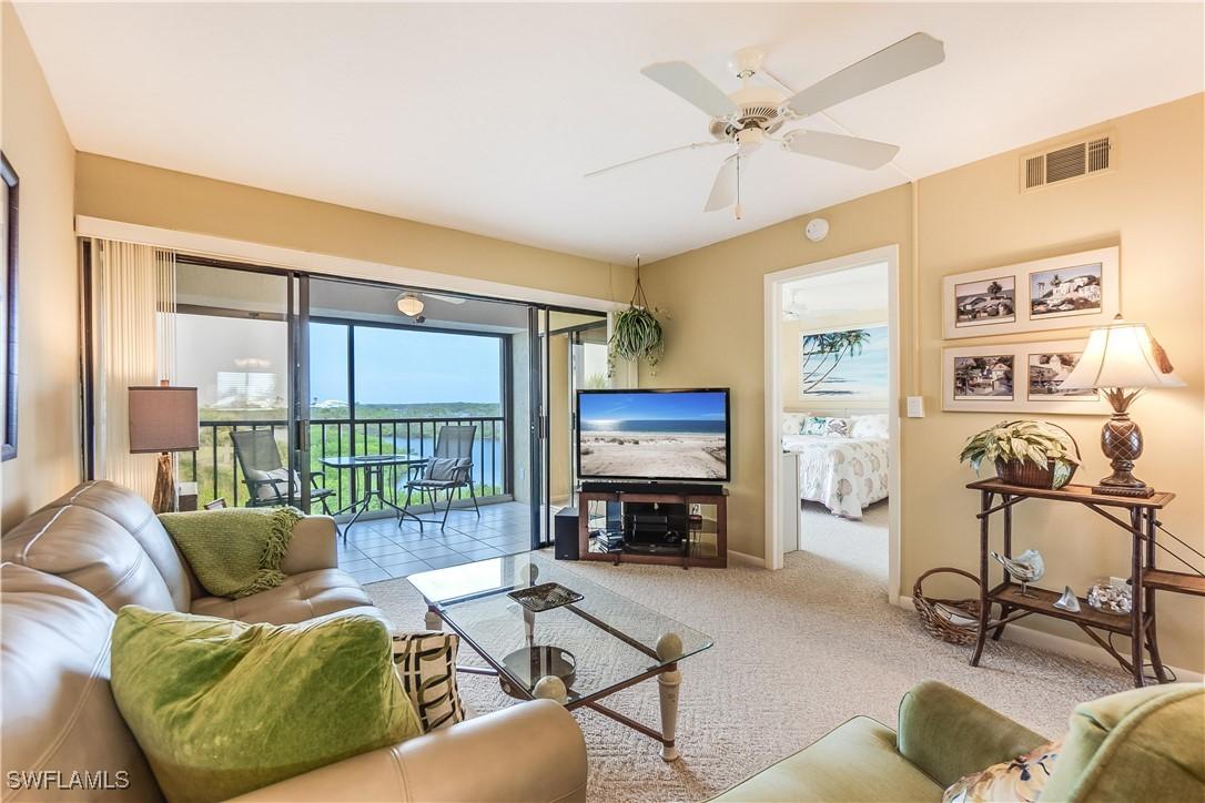 21420 Bay Village Dr. #216, Fort Myers Beach, FL 33931