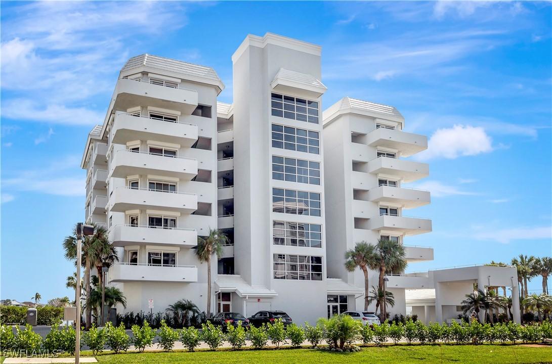 9790 Gulf Shore Dr. #504, Naples, FL 34108
