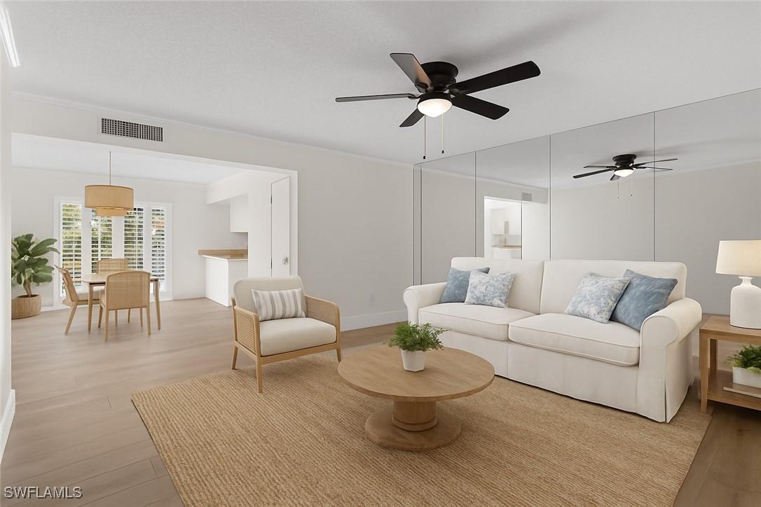 788 Park Shore Dr. #B17, Naples, FL 34103