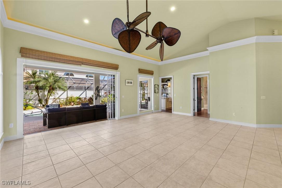 2216 Paget Cir., Naples, FL 34112
