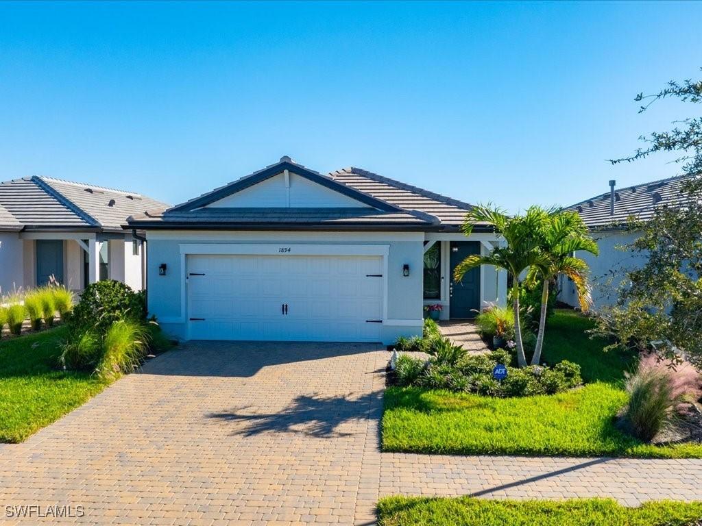 1894 Mesa Ln., Naples, FL 34120