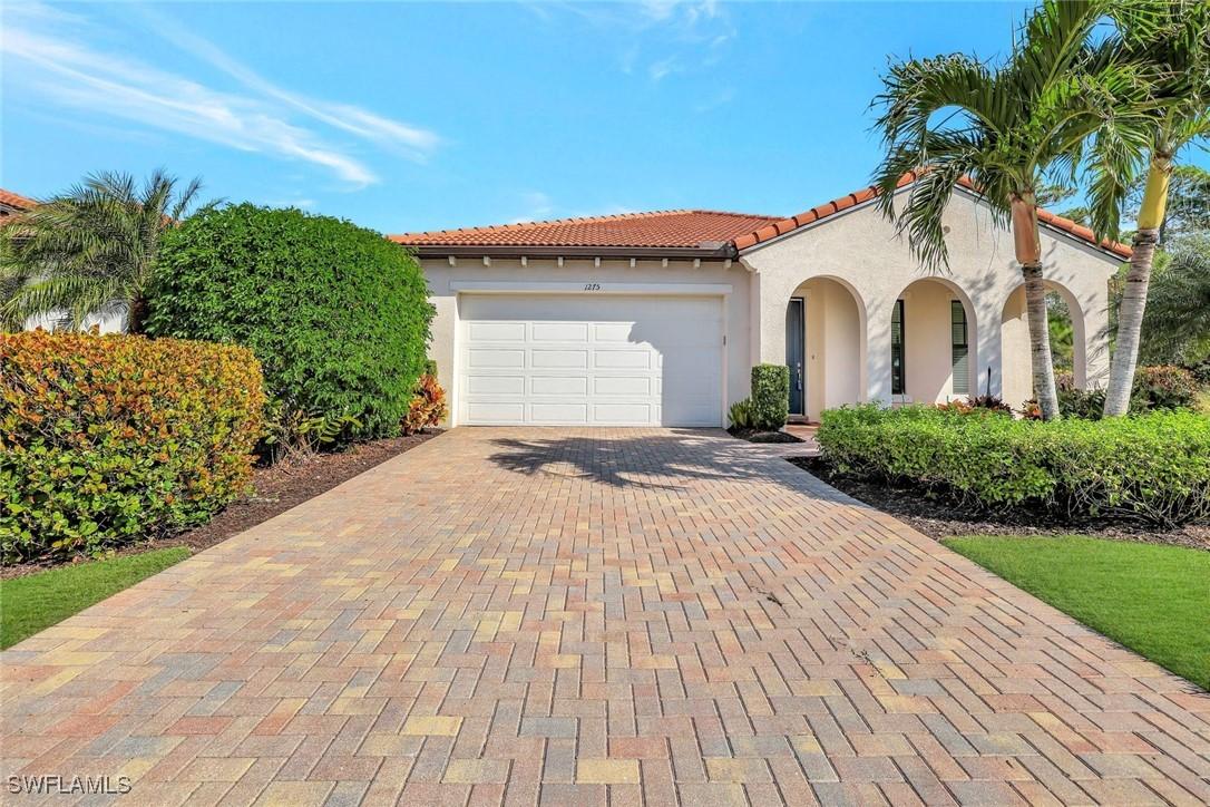 1275 Manado Dr., Naples, FL 34113