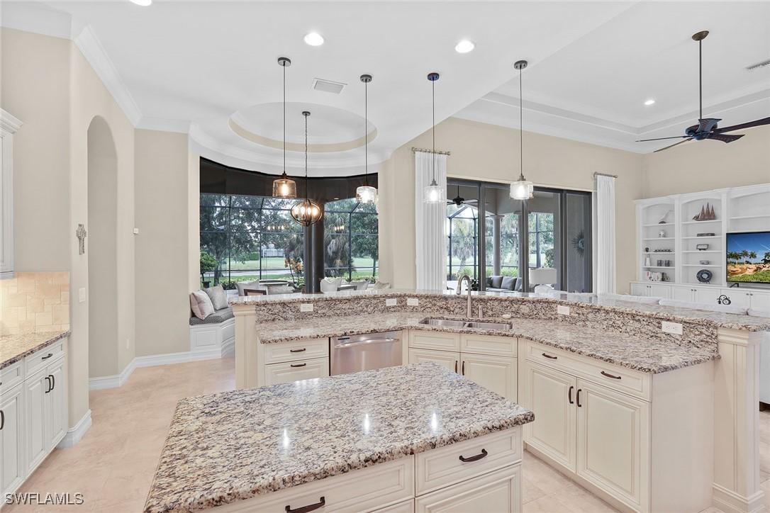 7440 Byrons Way, Naples, FL 34113