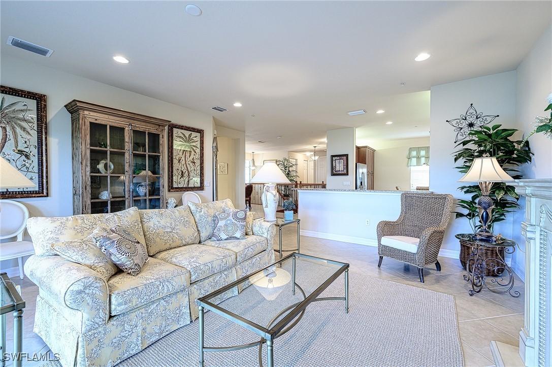6537 Monterey Point #203, Naples, FL 34105
