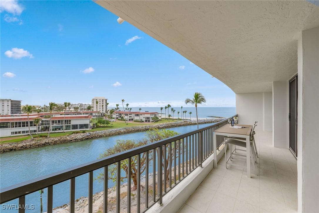 2318 Gulf Shore Blvd. #510, Naples, FL 34103
