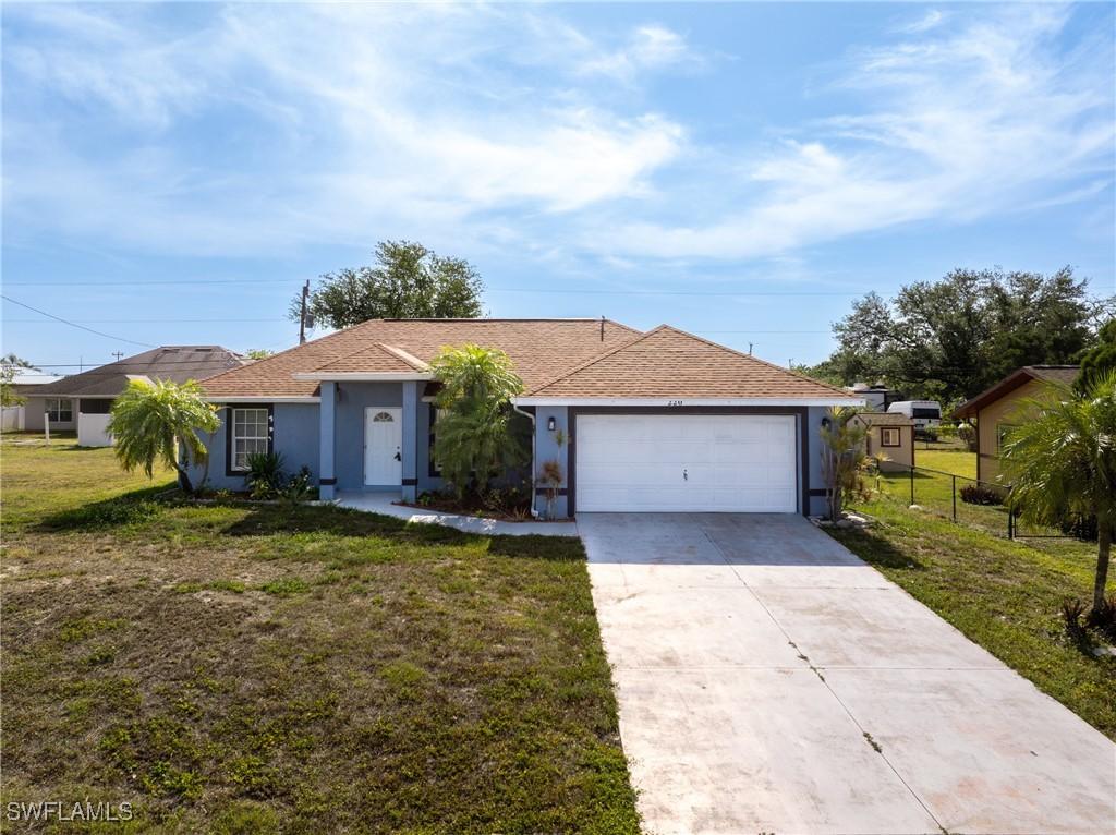 2207 NE 16th Pl., Cape Coral, FL 33909