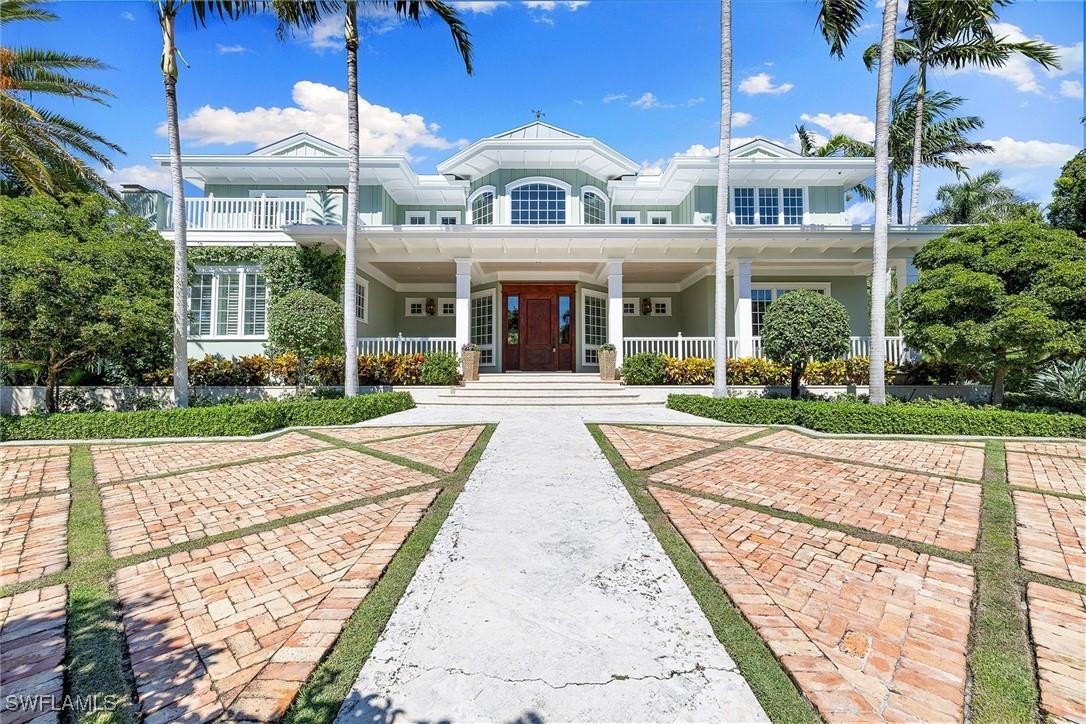 181 4th Ave., Naples, FL 34102
