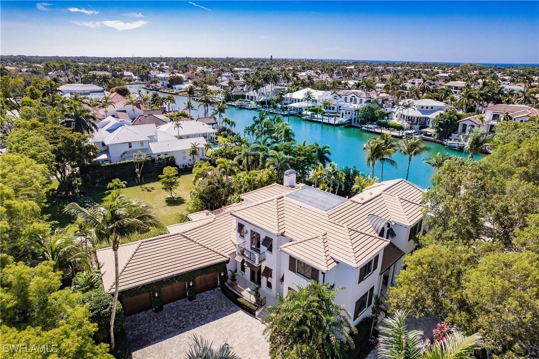 790 18th Ave., Naples, FL 34102