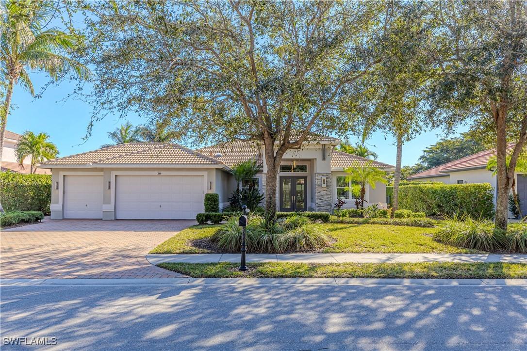 319 Saddlebrook Ln., Naples, FL 34110