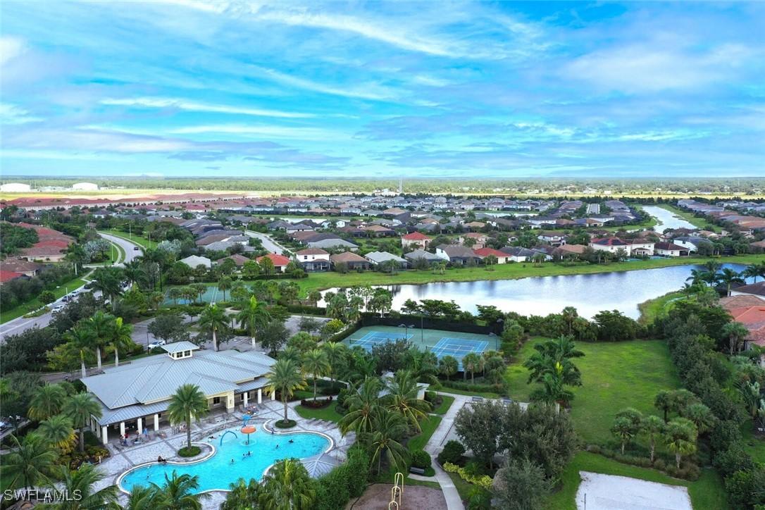 2068 Wellington St., Naples, FL 34120