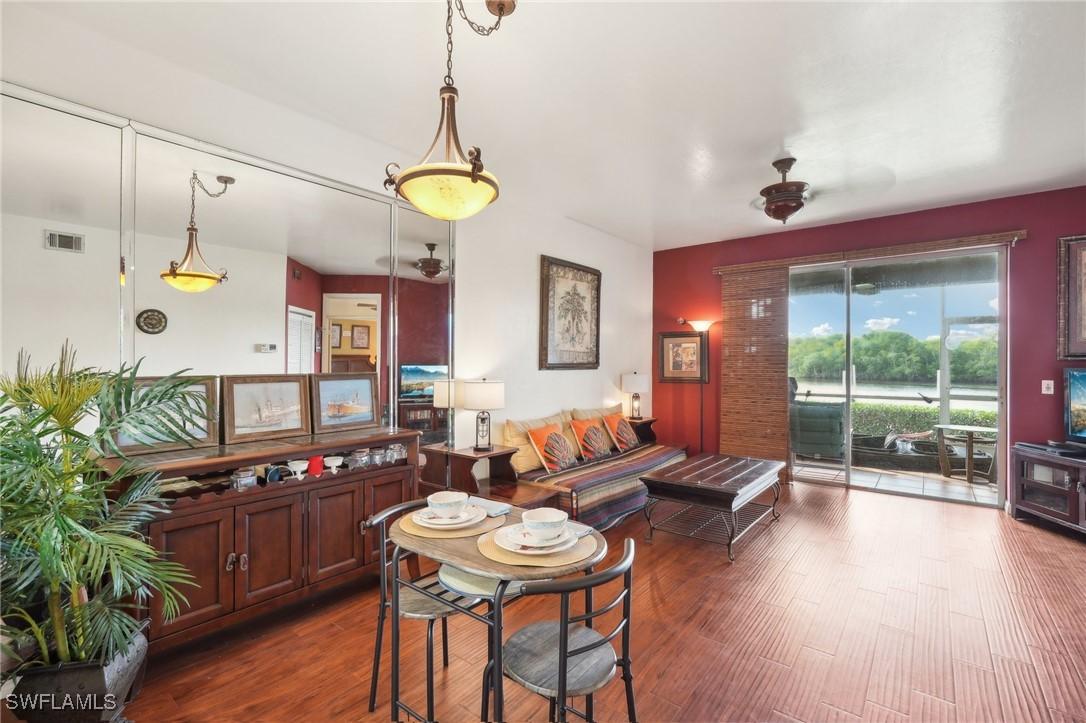 242 Newport Dr. #502, Naples, FL 34114