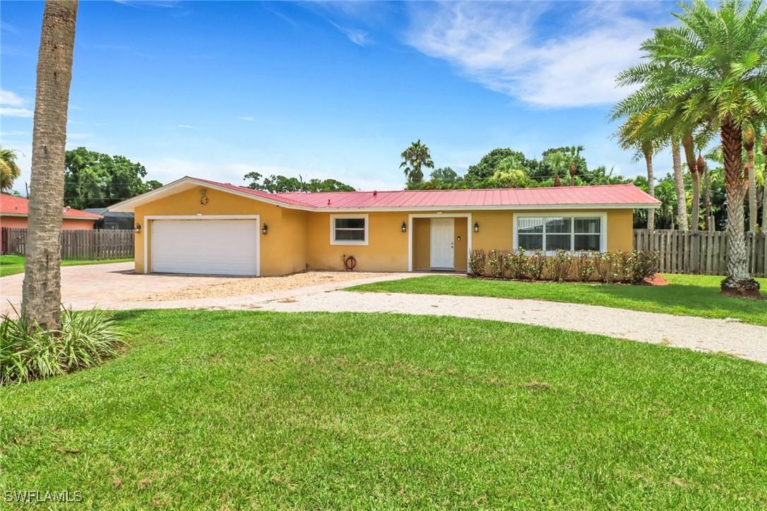 17020 Carolyn Ln., North Fort Myers, FL 33917