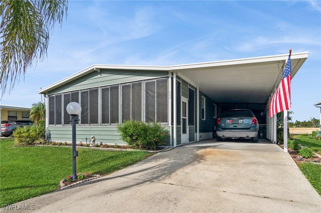 204 Grosbeak Ln., Naples, FL 34114