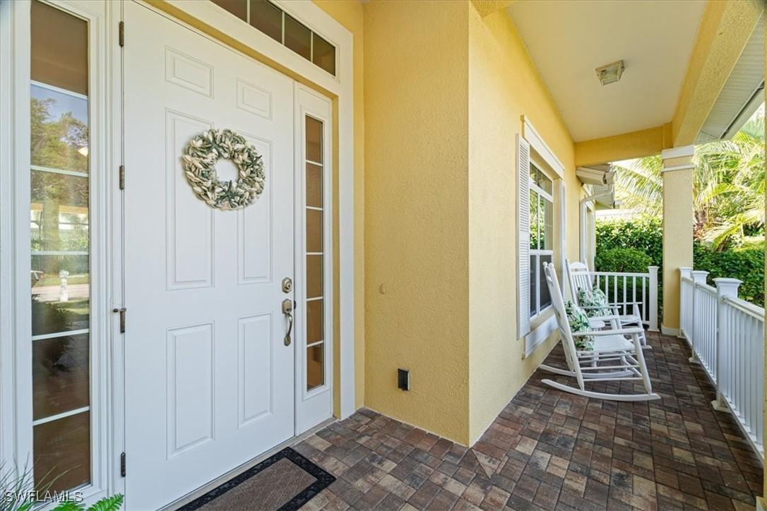 732 7th Ave., Naples, FL 34102