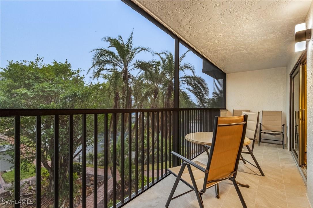 600 Neapolitan Way #349, Naples, FL 34103