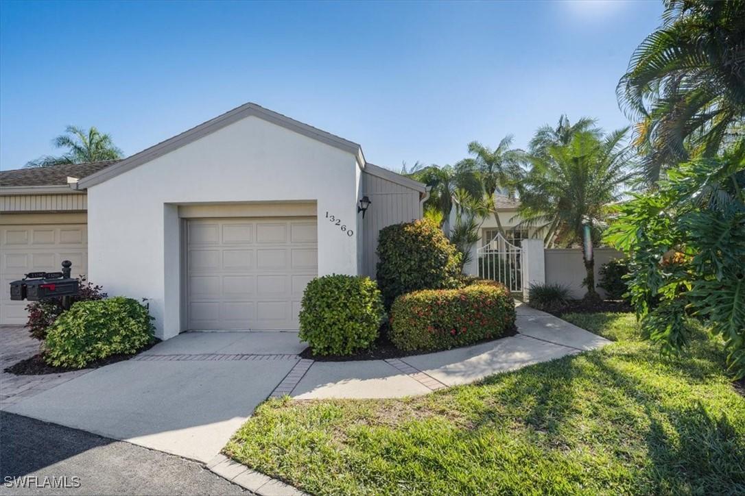 13260 Wedgefield Dr., Naples, FL 34110